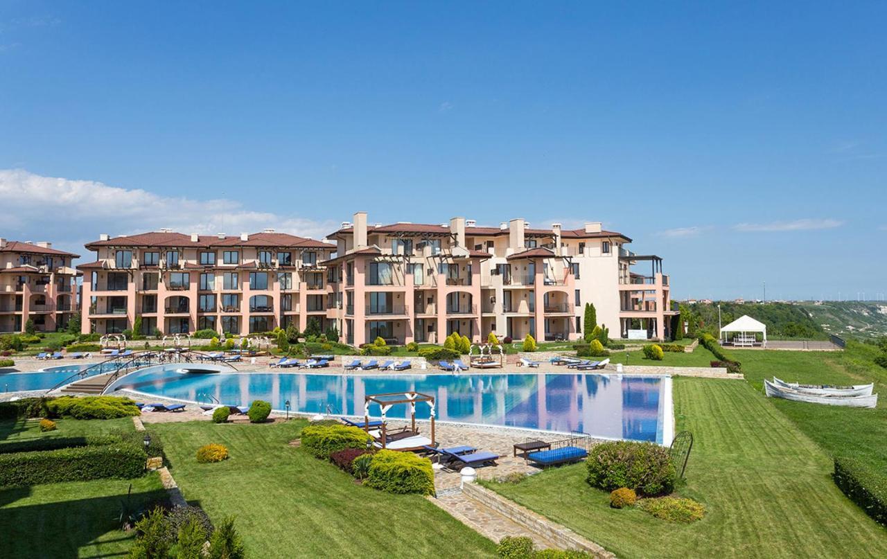 Sea View & Infinity Pool Apartments In Kaliakria Resort バルチク エクステリア 写真